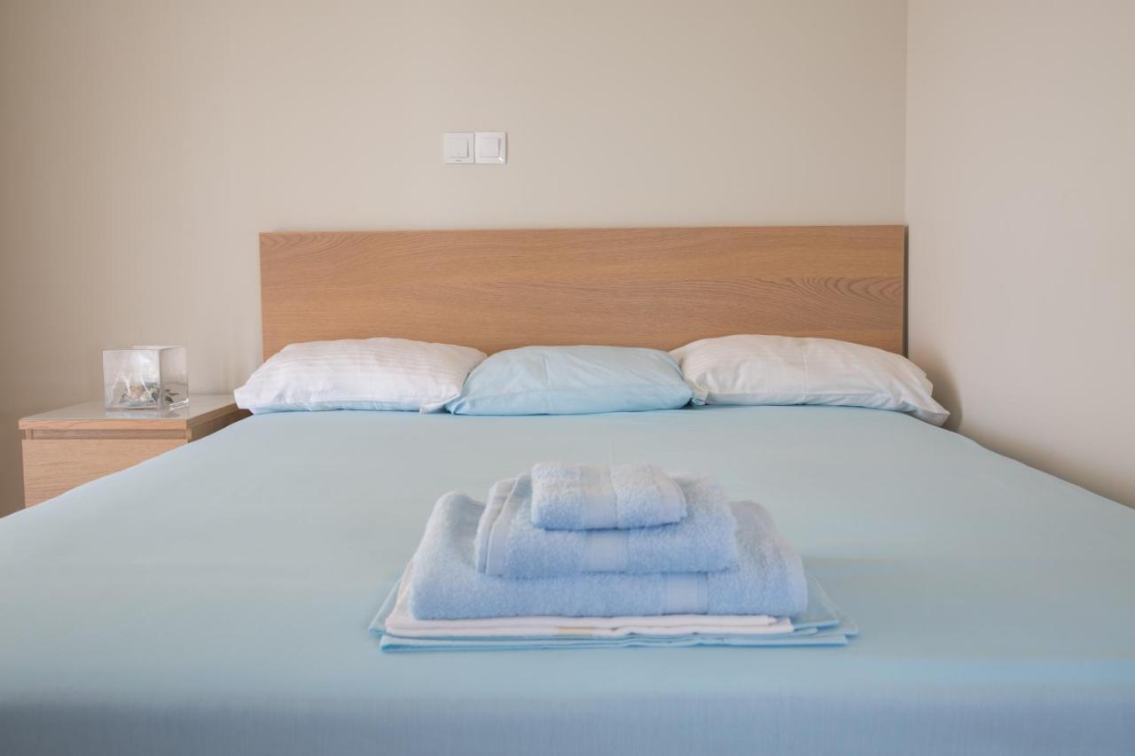 Cosy Apartment With Terrace Near Metro Station Атина Екстериор снимка