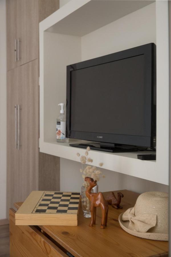 Cosy Apartment With Terrace Near Metro Station Атина Екстериор снимка