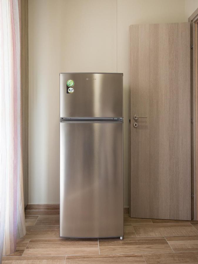 Cosy Apartment With Terrace Near Metro Station Атина Екстериор снимка