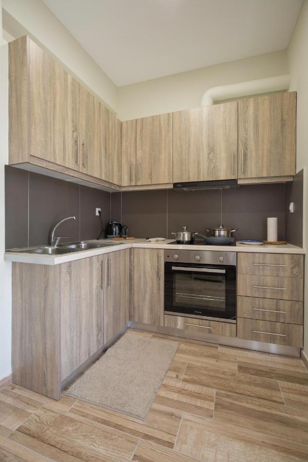 Cosy Apartment With Terrace Near Metro Station Атина Екстериор снимка